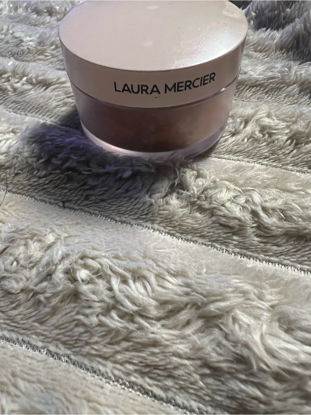 laura mercier translucent loose setting powder in soft pink